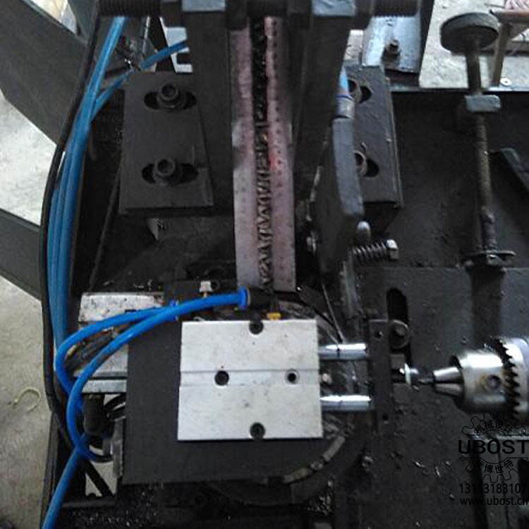 優(yōu)博世特，ubost,鉆孔機(jī)，銷軸，螺栓，自動，攻絲機(jī)，機(jī)械手，非標(biāo)自動化，設(shè)備，銷軸鉆孔機(jī)，螺栓鉆孔機(jī)，
