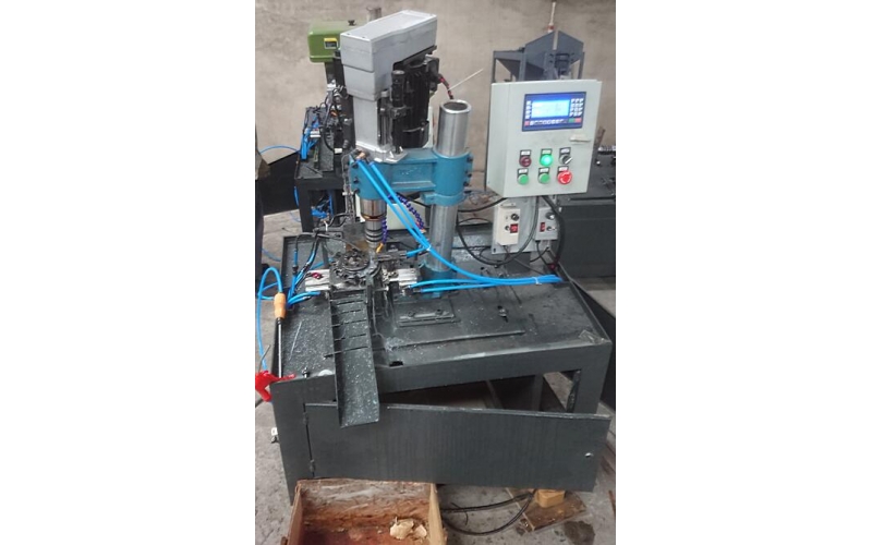 空心螺栓豎孔自動鉆孔機(jī)-動力頭