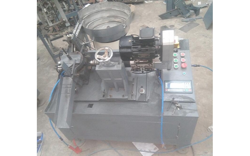 各種銷軸、螺栓-自動(dòng)鉆孔機(jī)設(shè)計(jì)制造案例