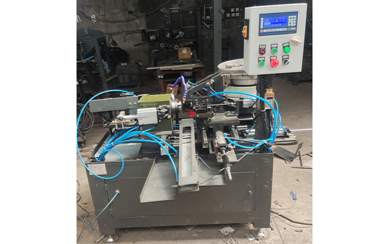 六角螺栓車臺-自動儀表車床