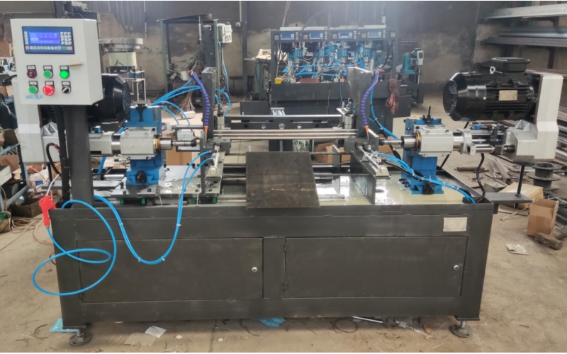 不銹鋼園管-兩端自動攻絲機