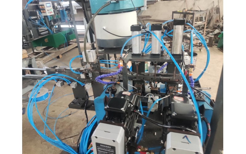 空心銷軸-三軸鉆孔機(jī)