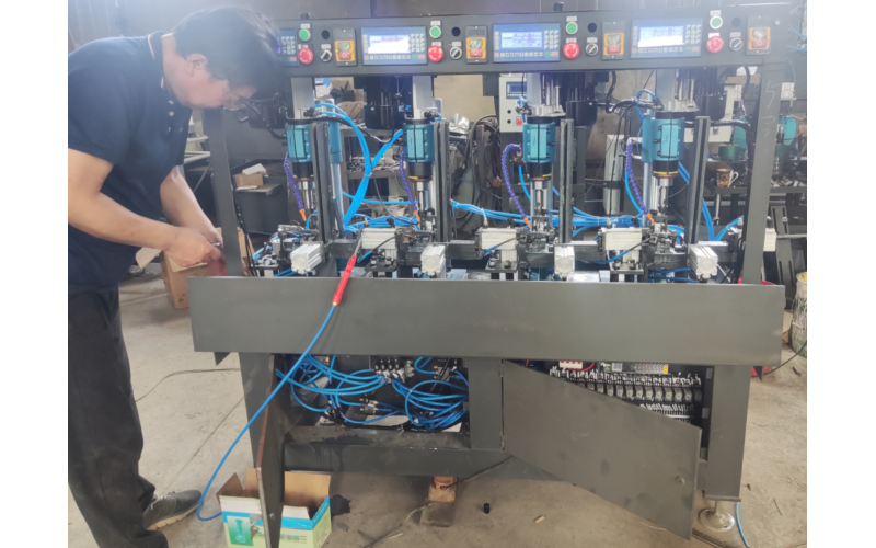 四頭氣動排鉆+自動送料