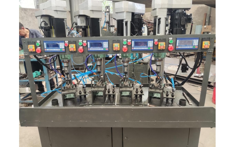 螺栓、銷軸-四頭伺服排鉆