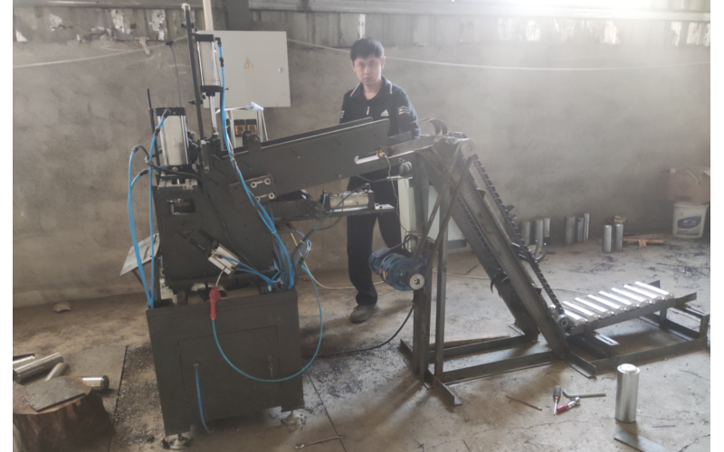 園鋼-單頭深孔鉆機