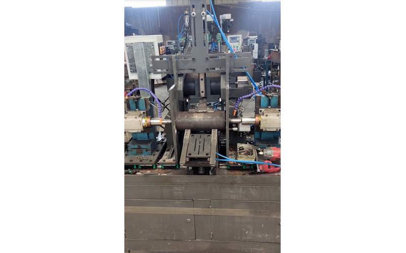 園鋼-兩端自動鉆偏心孔機